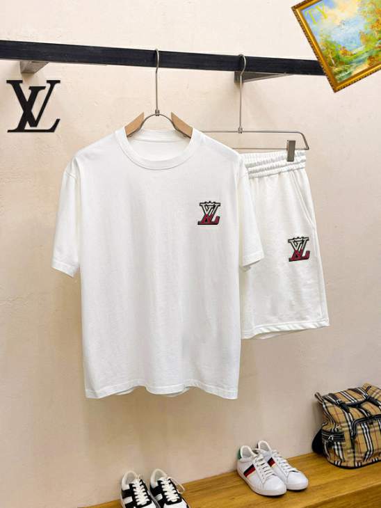 Picture of LV Shirt Pant Suits _SKULVM-3XL25tx32623236
